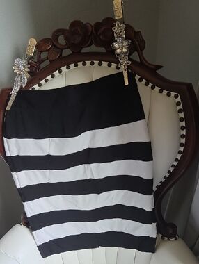 White House Black Market Black and White Striped Pencil Skirt